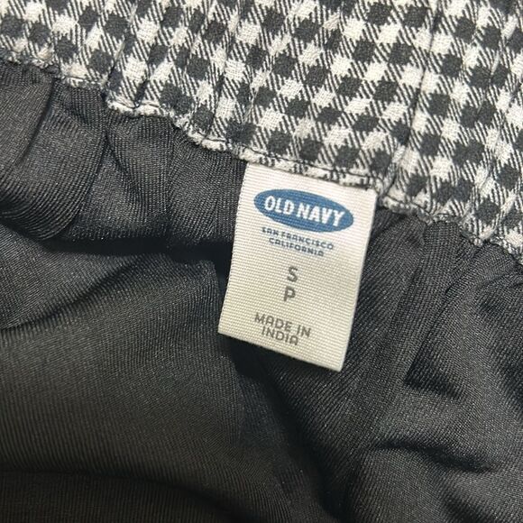 Old Navy Black & White Mini Skirt(Size Small) - Picture 5 of 6